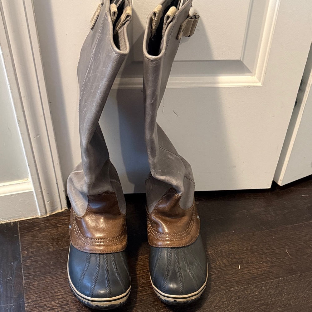 Sorel Gray and Brown Leather Boots